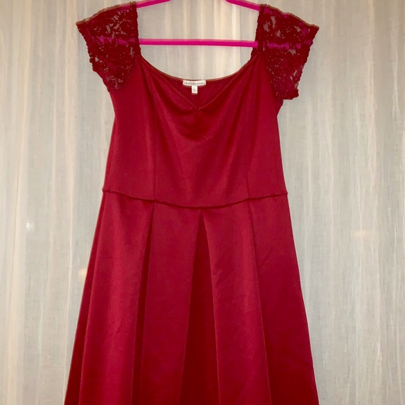 Party dress - Picture 1 of 4